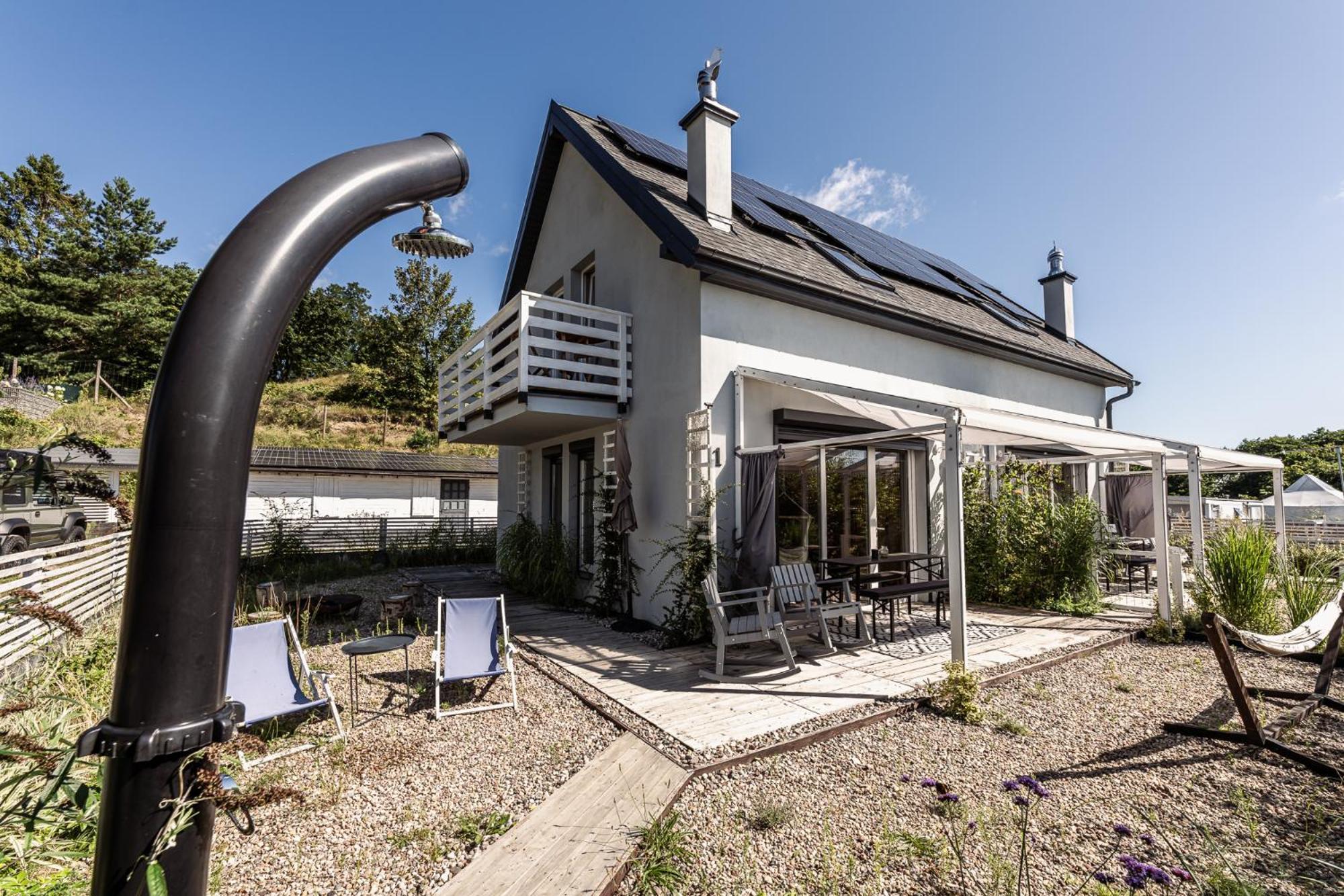Male Letnisko Oslonino, Artystyczne Przy Plazy Holiday home Oslonino