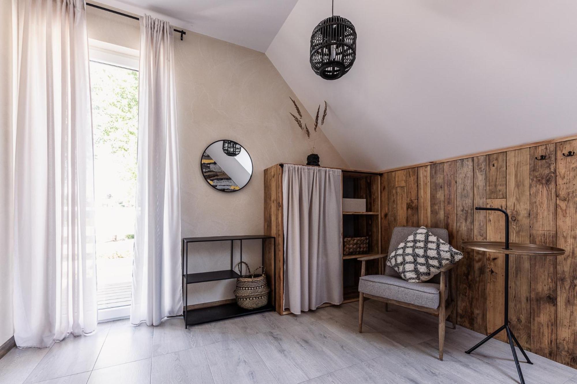 Male Letnisko Oslonino, Artystyczne Przy Plazy Holiday home Oslonino